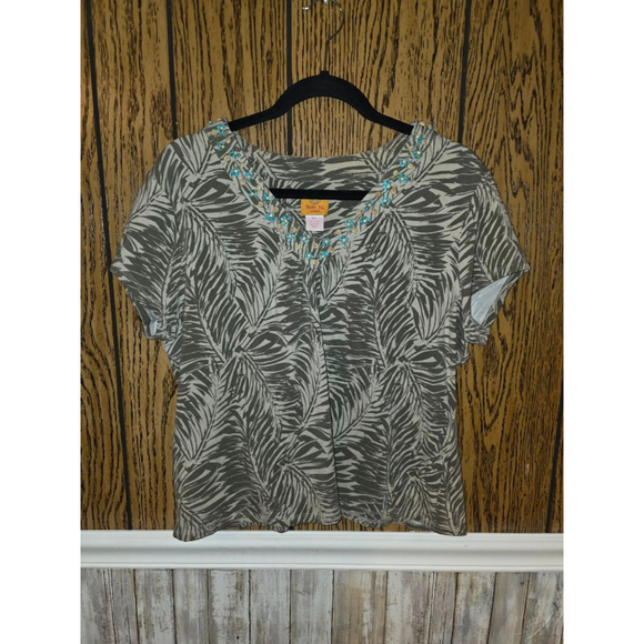 Ruby Rd. Tops - Women's Ruby Rd. Petite PXL Green Beige Palm Leaf Short Sleeve Tee